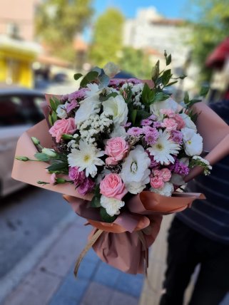 Pembe Beyaz Tonlu Buket, Eskişehir Bizim Çiçek Evi