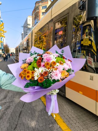 Baharın Tazeliği Rengarenk Çiçek Buketi